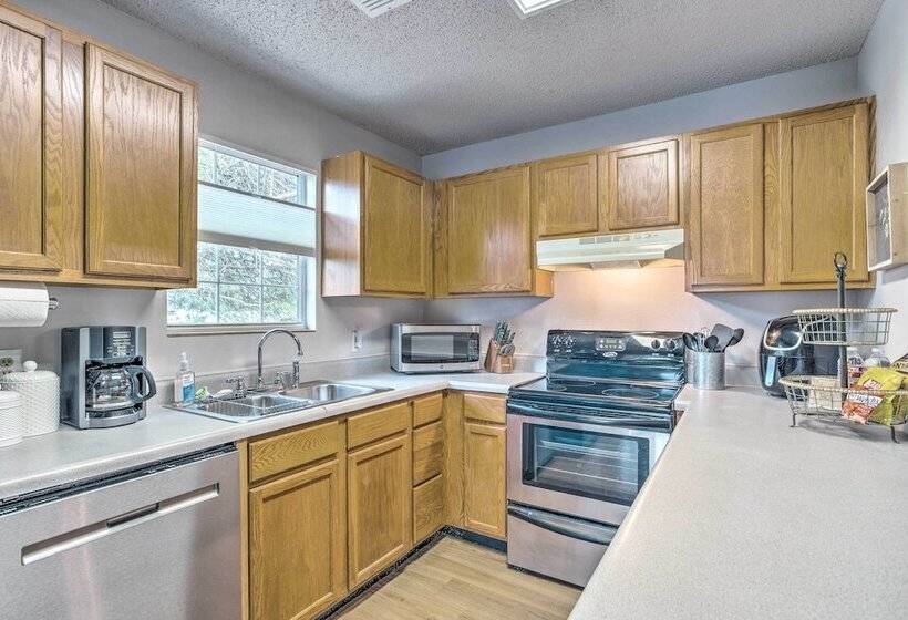 Pottsboro Home W/ Fire Pit < 1 Mi To Lake Texoma!