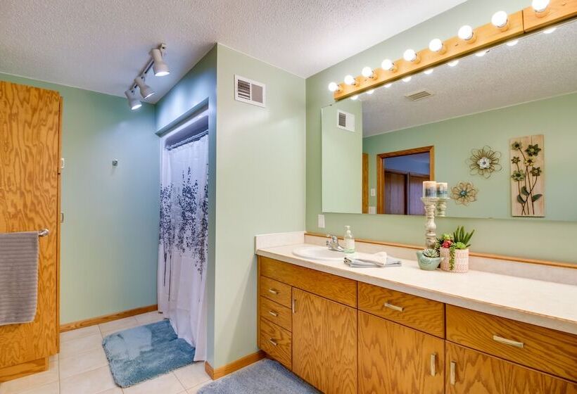 Private Lakefront Retreat W/ Hot Tub, Deck & Views