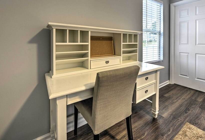 Renovated Raleigh Home 1/2 Mi To Downtown!