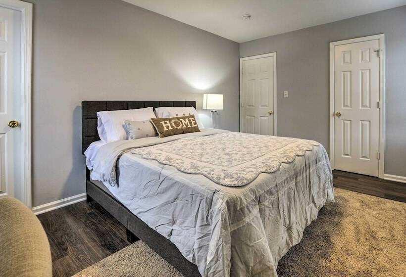 Renovated Raleigh Home 1/2 Mi To Downtown!