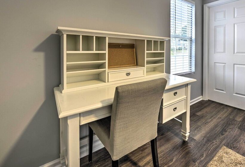 Renovated Raleigh Home 1/2 Mi To Downtown!