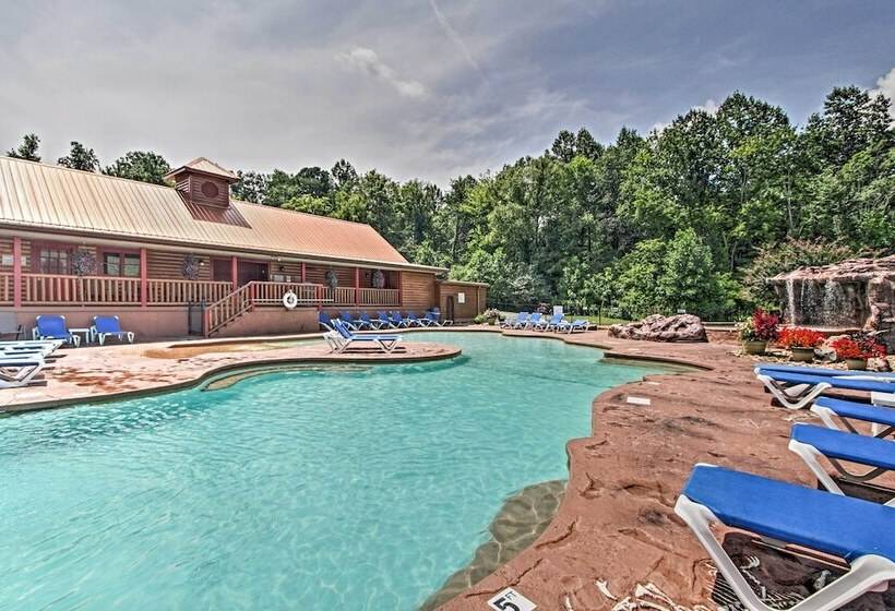 Mtn View Cabin W/ Hot Tub In Sevierville!