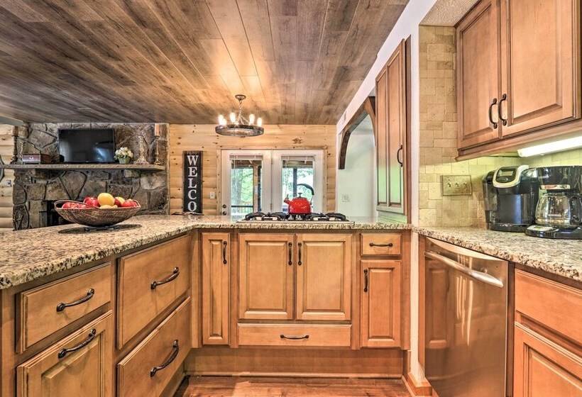 Mtn View Cabin W/ Hot Tub In Sevierville!