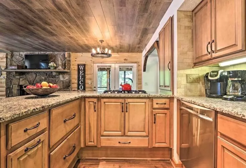 Mtn View Cabin W/ Hot Tub In Sevierville!