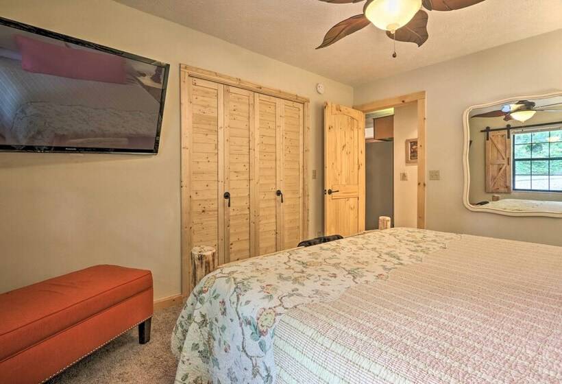 Mtn View Cabin W/ Hot Tub In Sevierville!