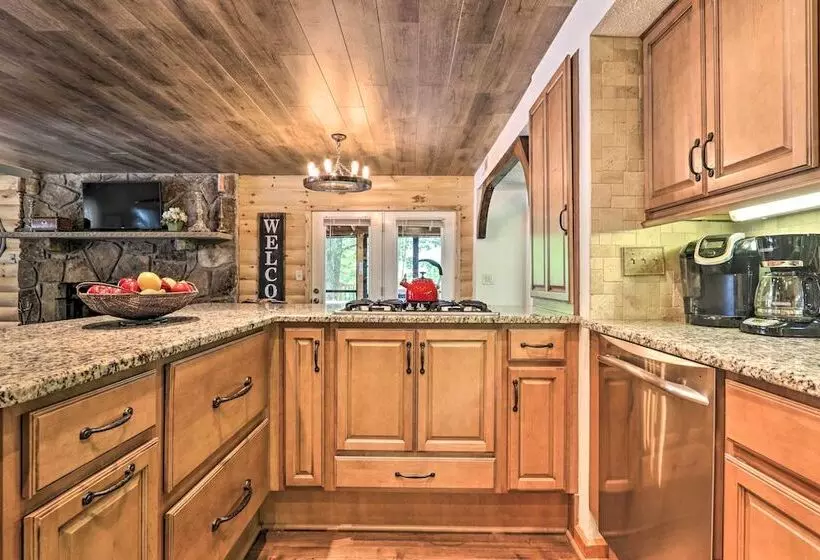 Mtn View Cabin W/ Hot Tub In Sevierville!