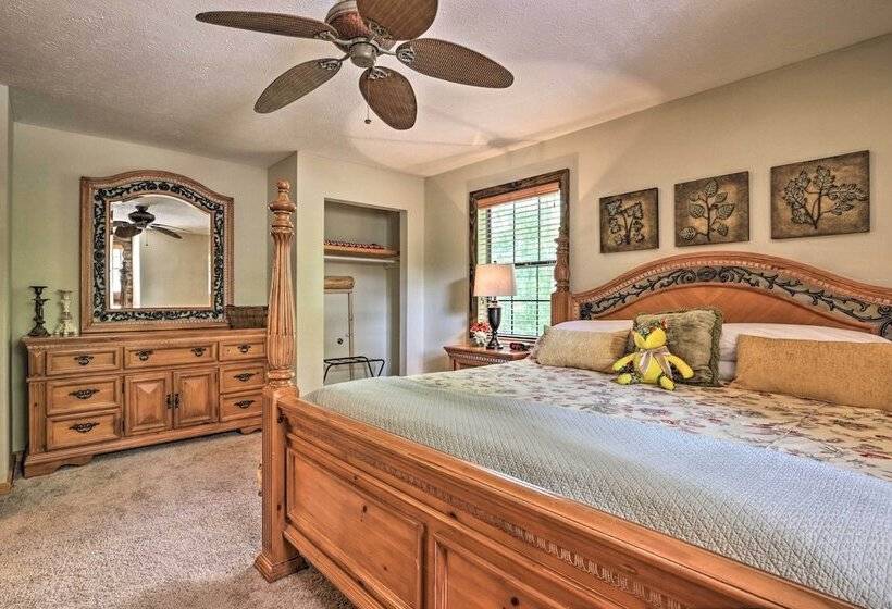 Mtn View Cabin W/ Hot Tub In Sevierville!