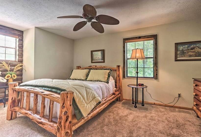 Mtn View Cabin W/ Hot Tub In Sevierville!