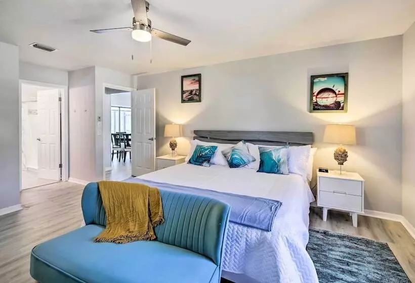 Bright Sebastian Home W/ Pool ~ 7 Mi To Beach!