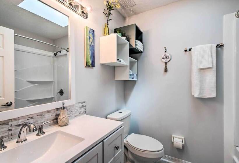 Bright Sebastian Home W/ Pool ~ 7 Mi To Beach!