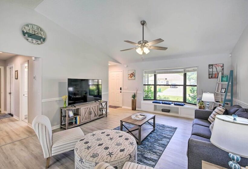 Bright Sebastian Home W/ Pool ~ 7 Mi To Beach!