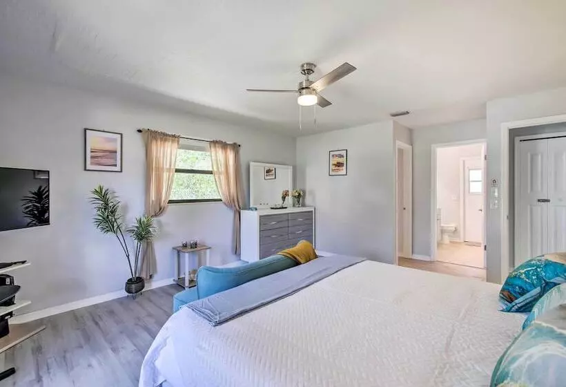 Bright Sebastian Home W/ Pool ~ 7 Mi To Beach!