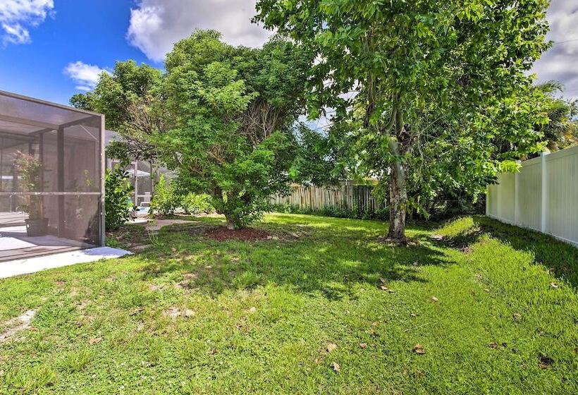 Bright Sebastian Home W/ Pool ~ 7 Mi To Beach!