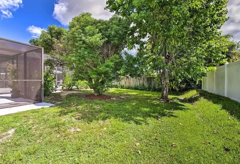 Bright Sebastian Home W/ Pool ~ 7 Mi To Beach!