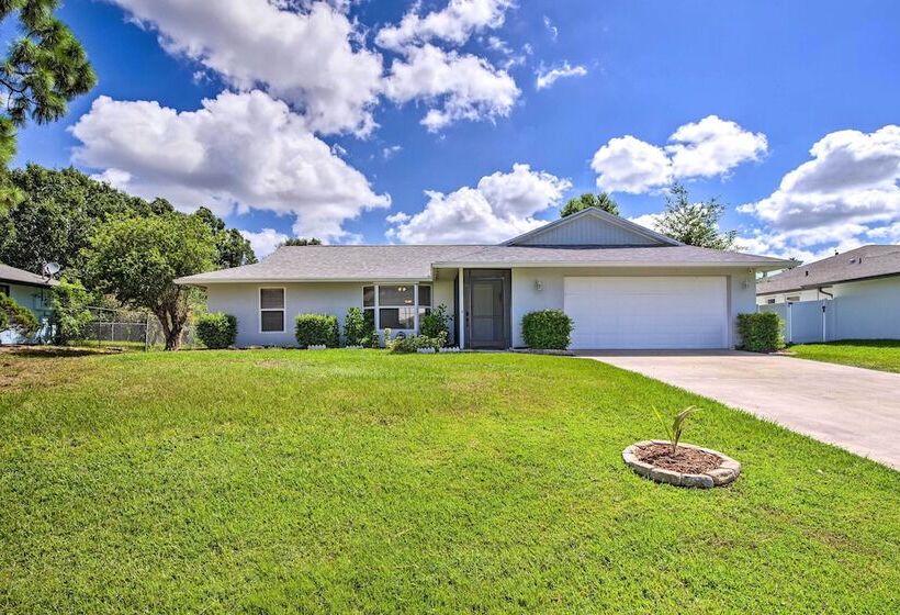 Bright Sebastian Home W/ Pool ~ 7 Mi To Beach!