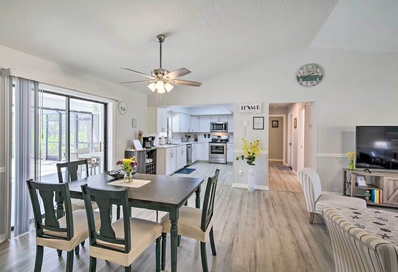 Bright Sebastian Home W/ Pool ~ 7 Mi To Beach!