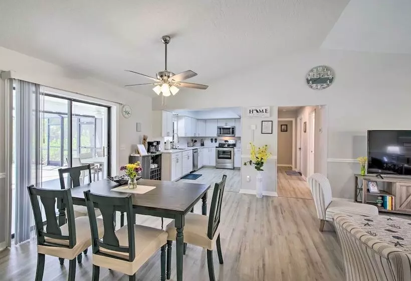 Bright Sebastian Home W/ Pool ~ 7 Mi To Beach!