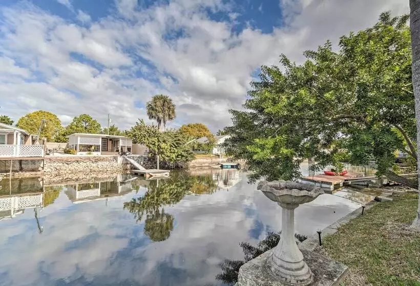 Serene Hudson Home On Canal W/ Direct Gulf Access