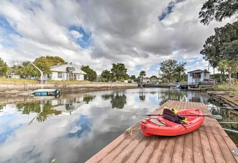 Serene Hudson Home On Canal W/ Direct Gulf Access