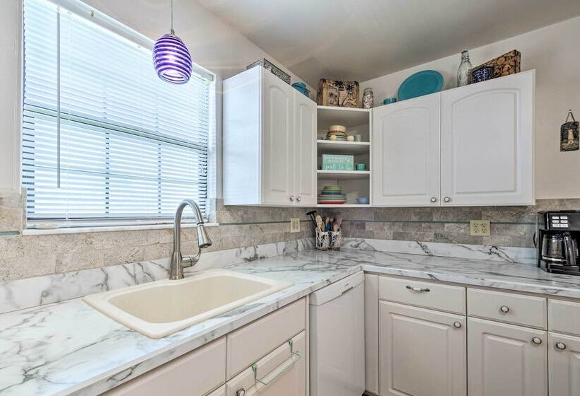 Serene Hudson Home On Canal W/ Direct Gulf Access