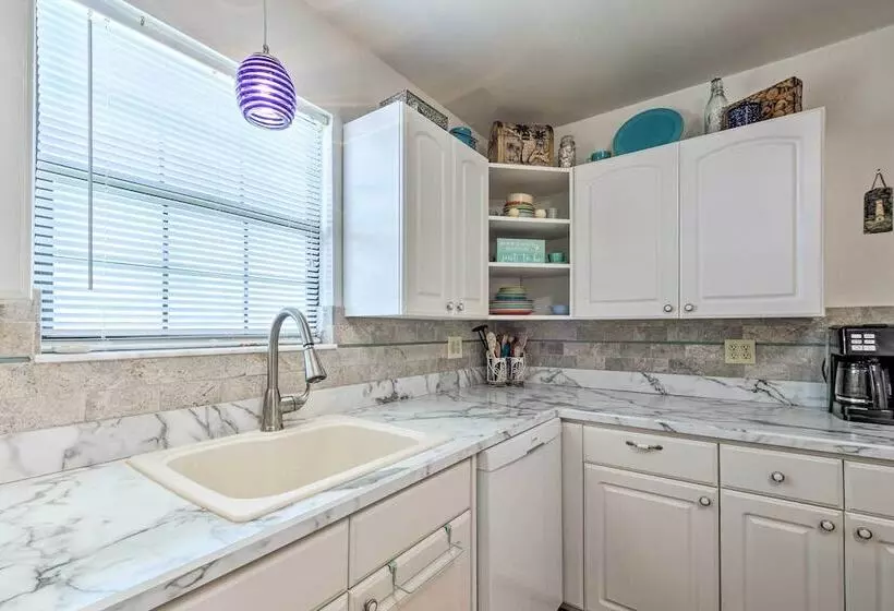 Serene Hudson Home On Canal W/ Direct Gulf Access