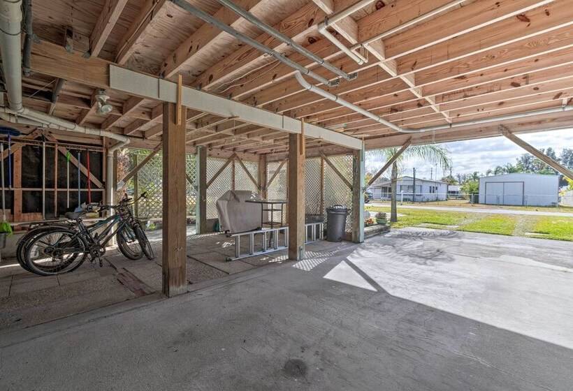 Serene Hudson Home On Canal W/ Direct Gulf Access