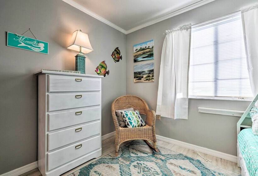 Serene Hudson Home On Canal W/ Direct Gulf Access