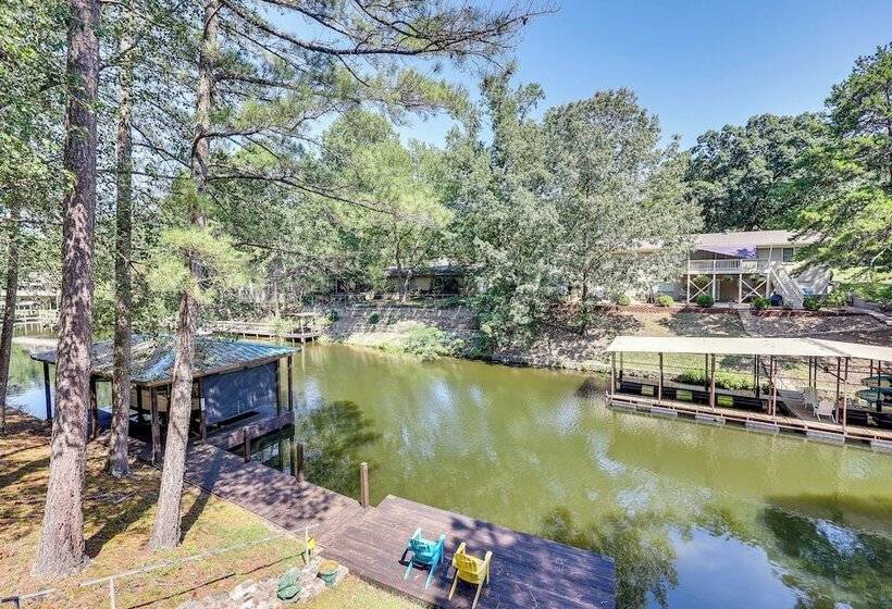 Serene Lake Hamilton Hideaway W/ Private Dock