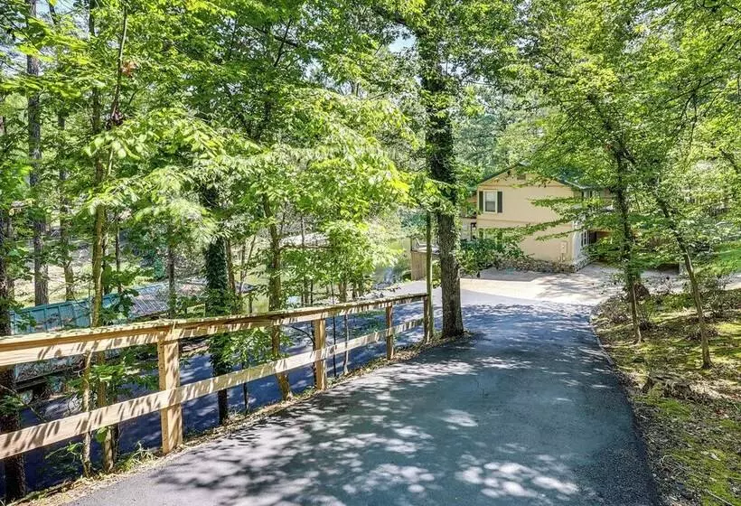 Serene Lake Hamilton Hideaway W/ Private Dock