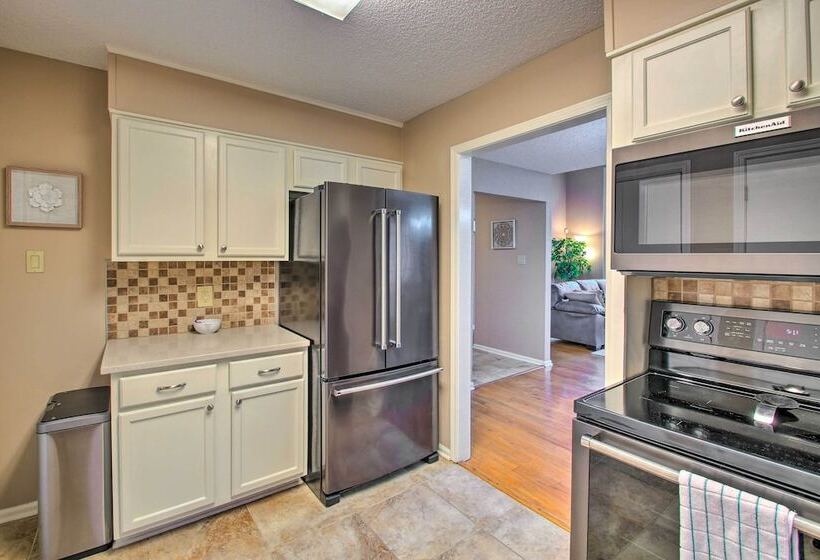 Serene Lake Hamilton Hideaway W/ Private Dock