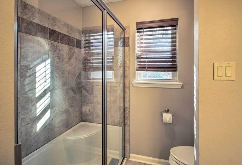 Serene Lake Hamilton Hideaway W/ Private Dock