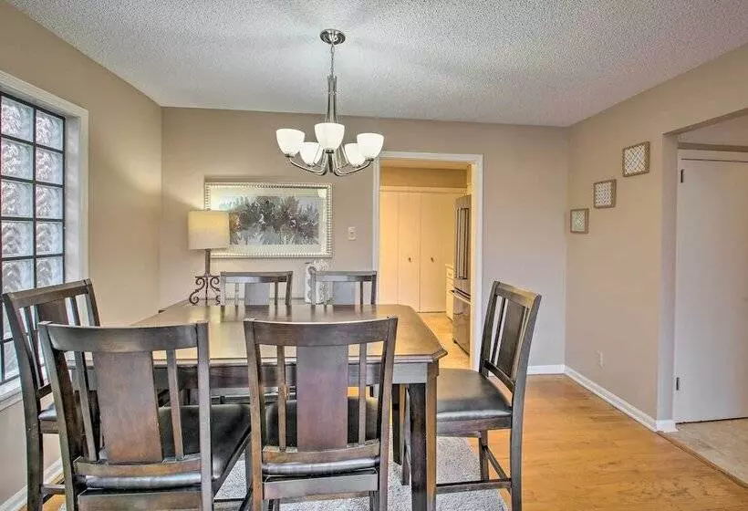 Serene Lake Hamilton Hideaway W/ Private Dock