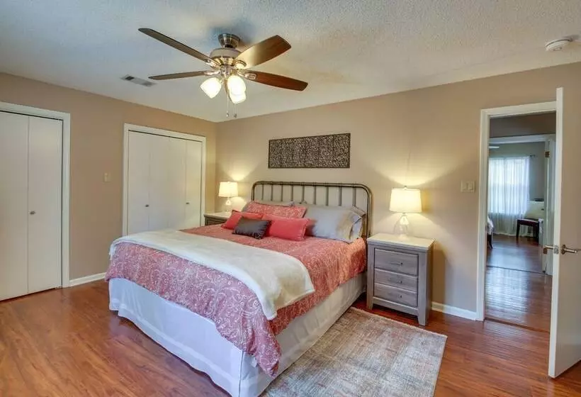 Serene Lake Hamilton Hideaway W/ Private Dock