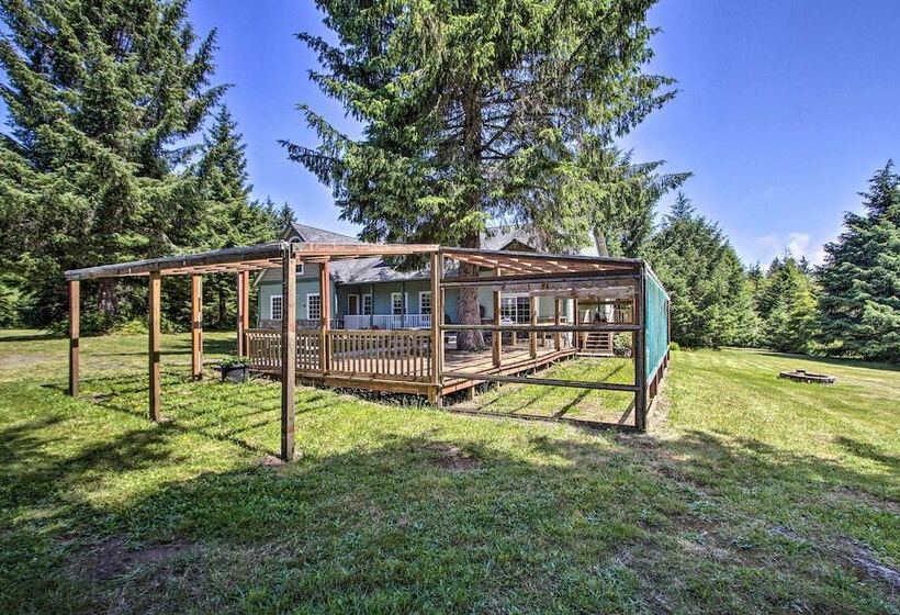 Serene South Bend Family Escape; Dogs Welcome