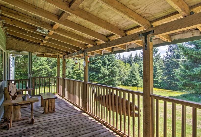 Serene South Bend Family Escape; Dogs Welcome