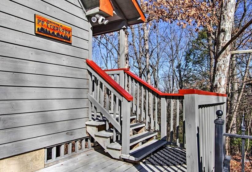 Smoky Mountain Cabin W/ Deck & Hot Tub!