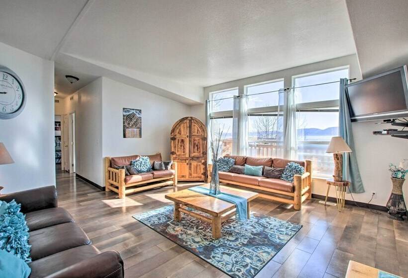 Spacious Family Home W/ Kayak + Deck On Bear Lake!