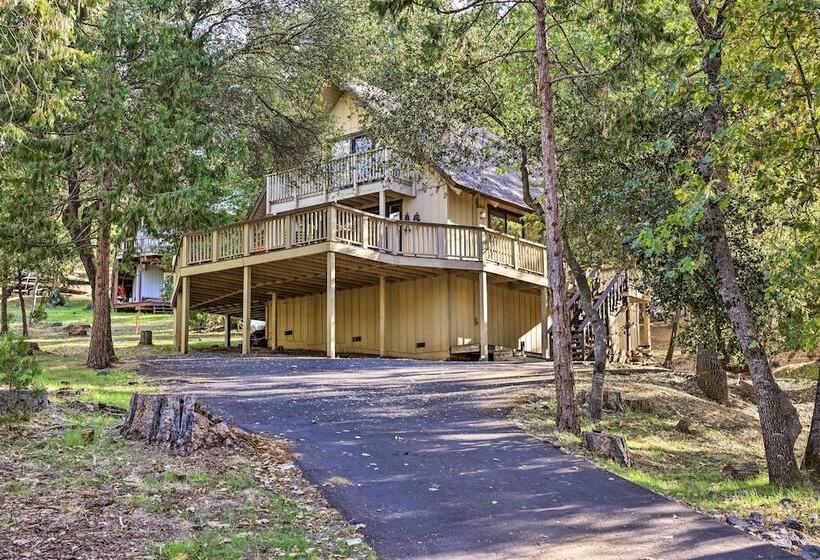 Spacious Groveland Cabin W/ Wraparound Deck!