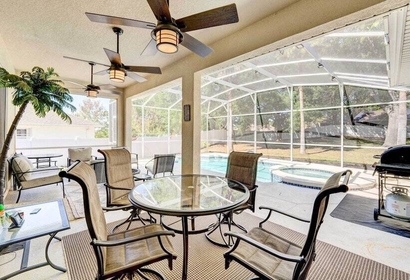 Patio + Grill: Spacious Getaway In Minneola!