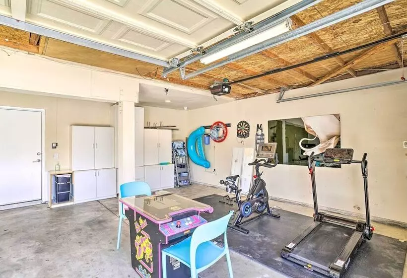 Home W/ Private Pool & Game Room In Indio!