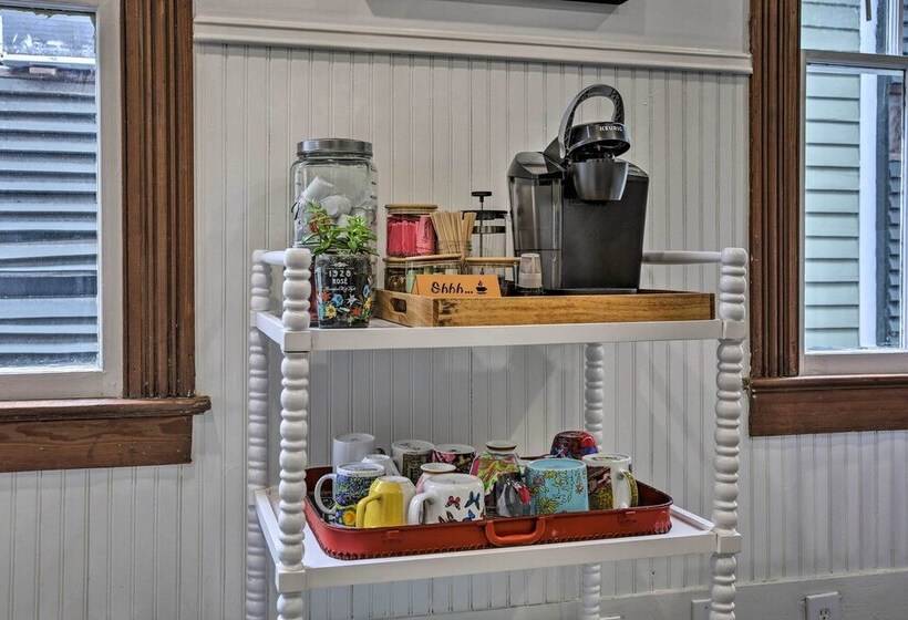 The Art House Home In Galveston Strand District