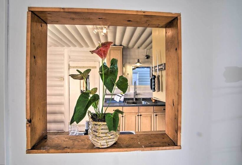 Unique Dog Friendly Log Cabin: Short Walk To Ocean