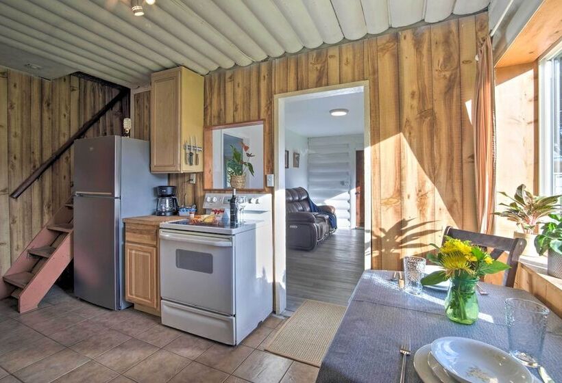 Unique Dog Friendly Log Cabin: Short Walk To Ocean