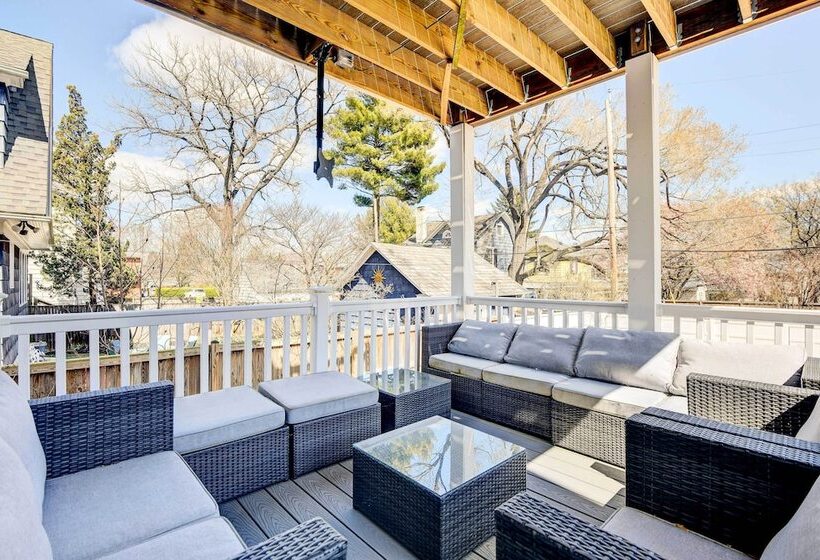 Updated Baltimore Home 8 Mi To Downtown!