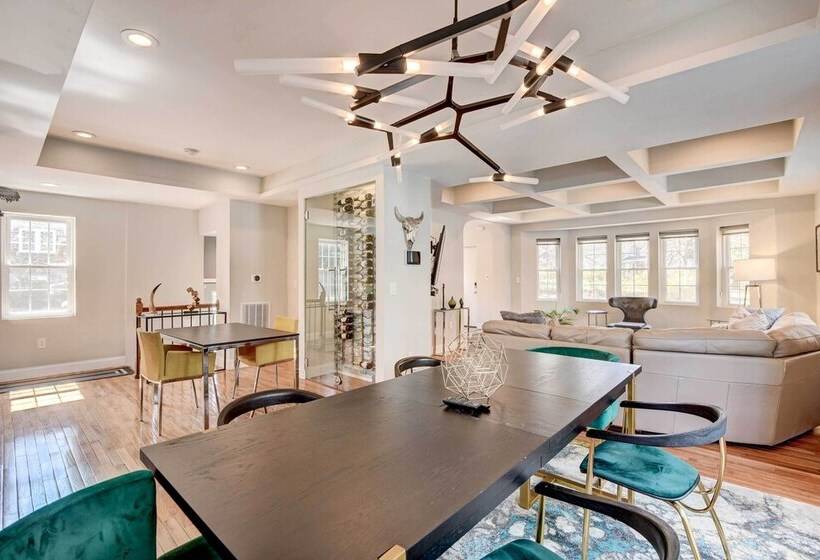 Updated Baltimore Home 8 Mi To Downtown!