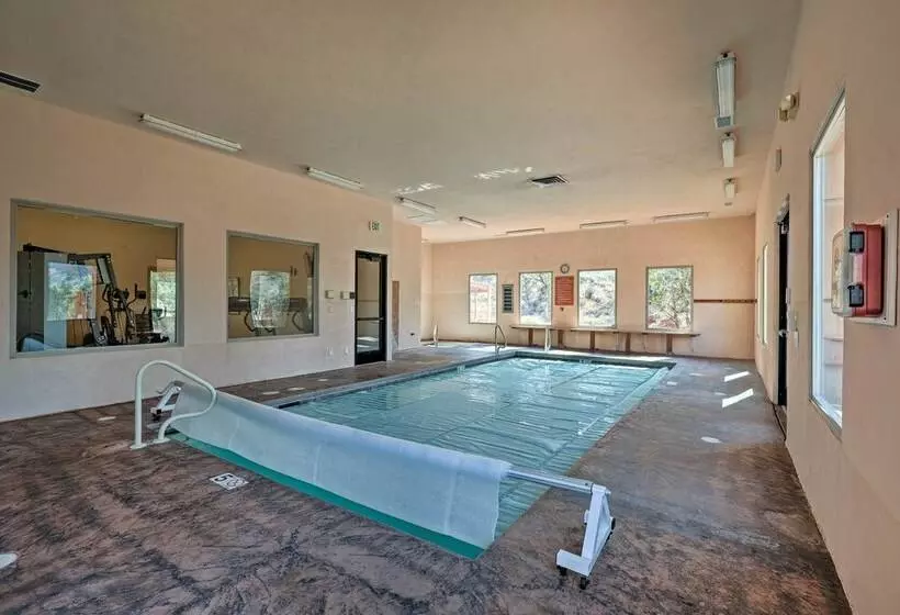 Kanabin  Near Zion Np: Luxe Home W/ Fire Pit!