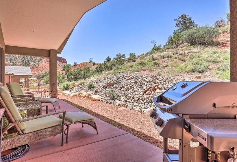 Kanabin  Near Zion Np: Luxe Home W/ Fire Pit!