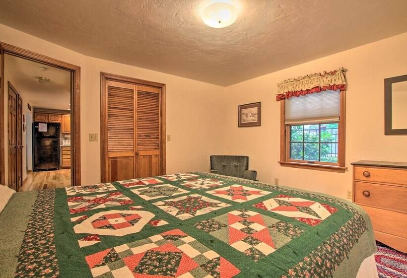 Waterfront New England House On Wickaboag Lake!