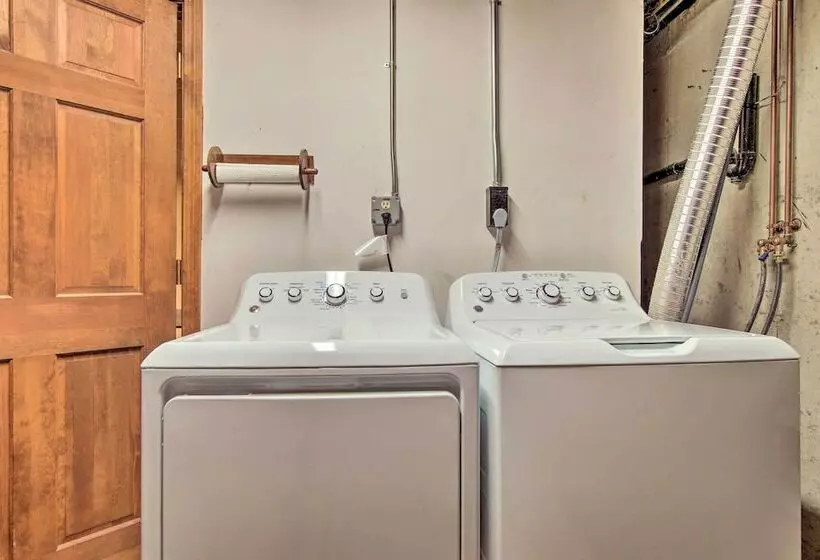 Waterfront New England House On Wickaboag Lake!