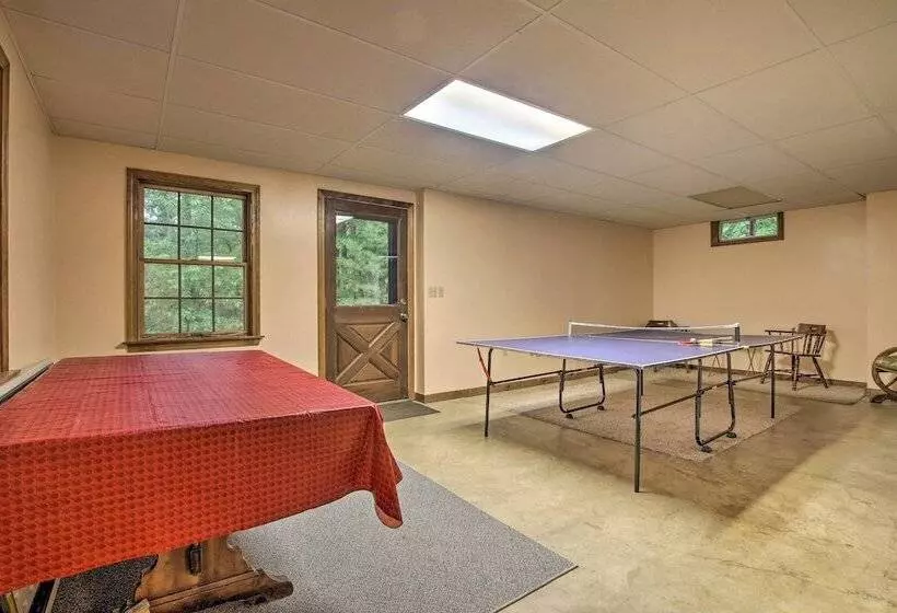 Waterfront New England House On Wickaboag Lake!